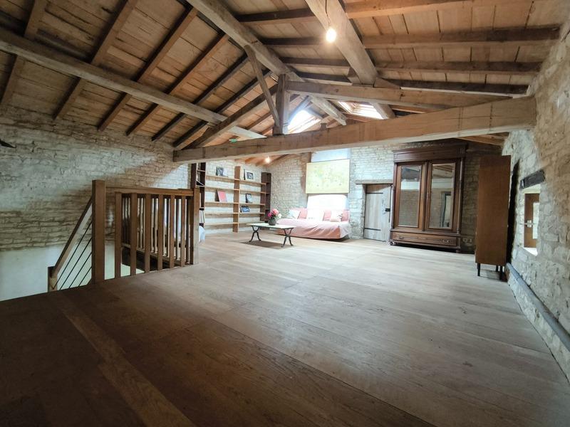 Maison de campagne - 300 m² - 9 pièces