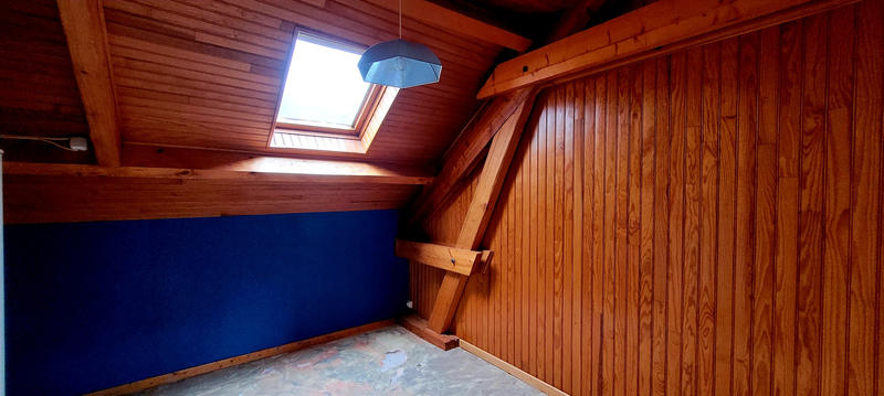 Maison - 210 m² - 12 pièces