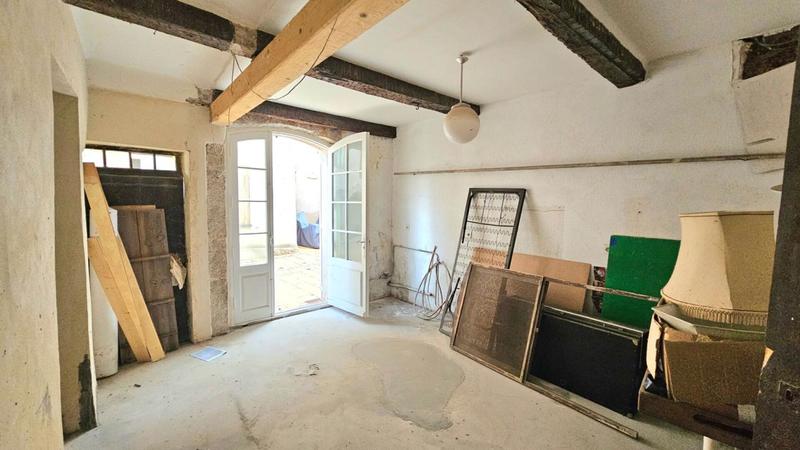 Propriété - 220 m² - 9 pièces