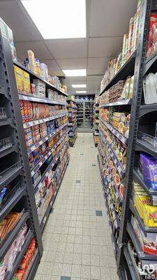 Local commercial - 150 m² - 4 pièces