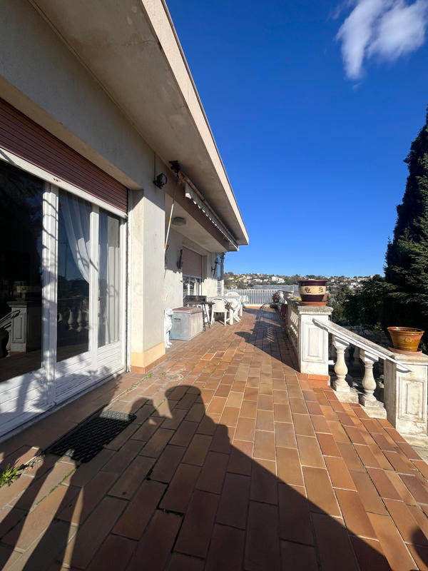 Maison - 195 m² - 7 pièces