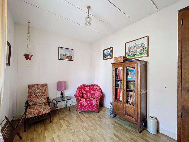 Maison - 170 m² - 9 pièces