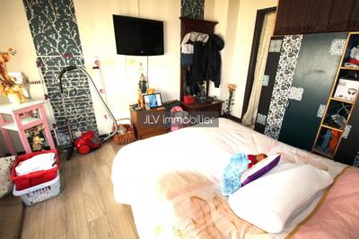 Immeuble - 131 m² - 6 pièces