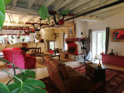 Maison - 271 m² - 8 pièces