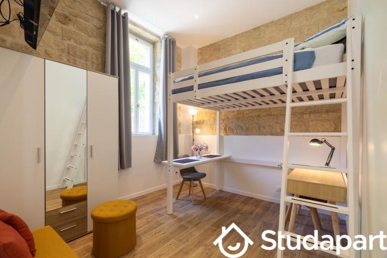 Chambre - 12 m² - 1 pièce