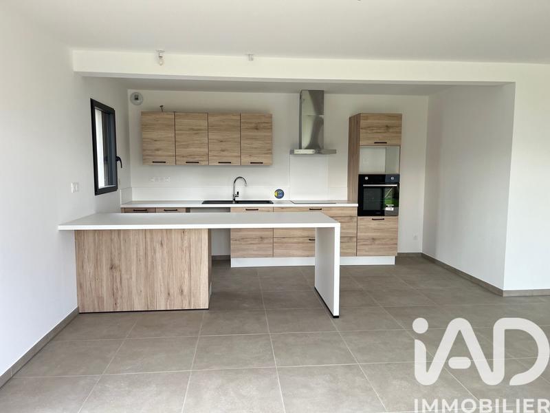 Maison - 121 m² - 6 pièces