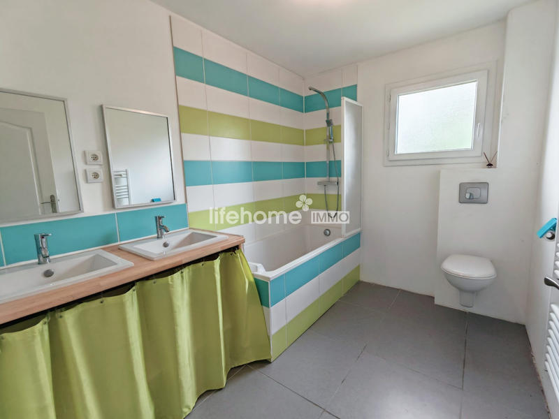 Maison - 140 m² - 5 pièces