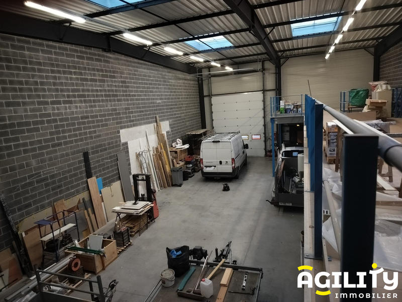 Entrepôt - 380 m²