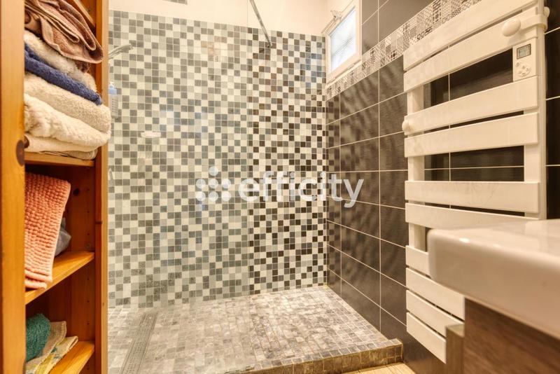 Maison - 122 m² - 6 pièces