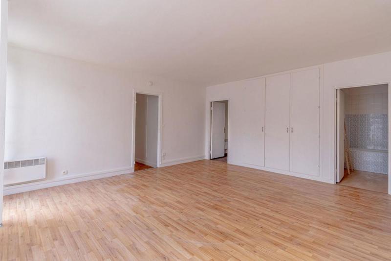 Studio - 40 m² - 1 pièce