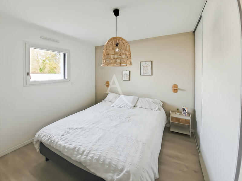 Maison - 92 m² - 5 pièces