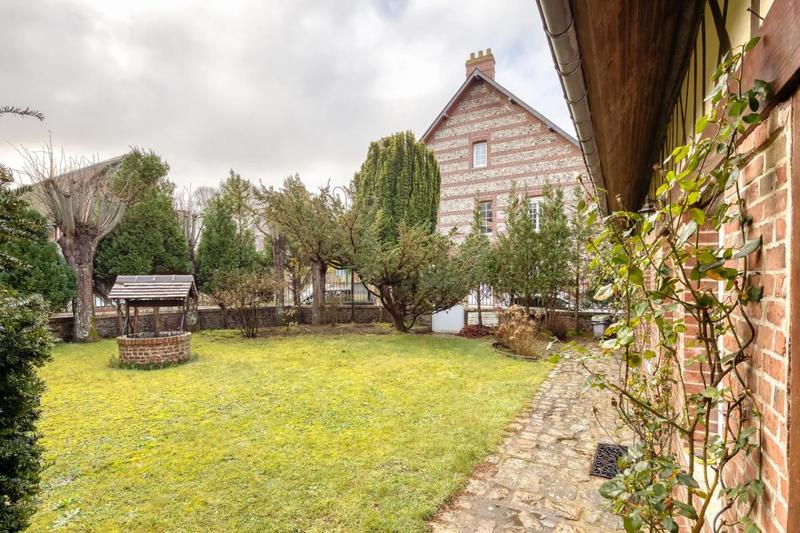 Maison - 200 m² - 5 pièces