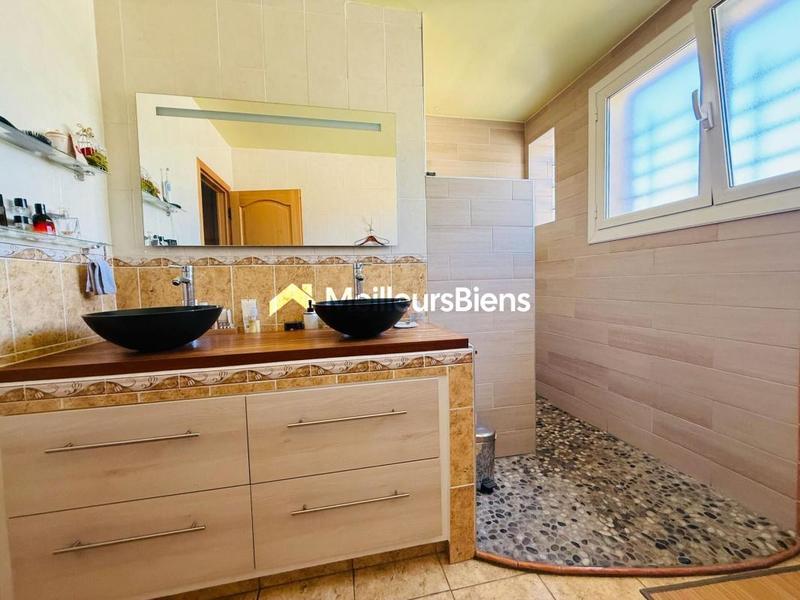 Maison - 175 m² - 6 pièces