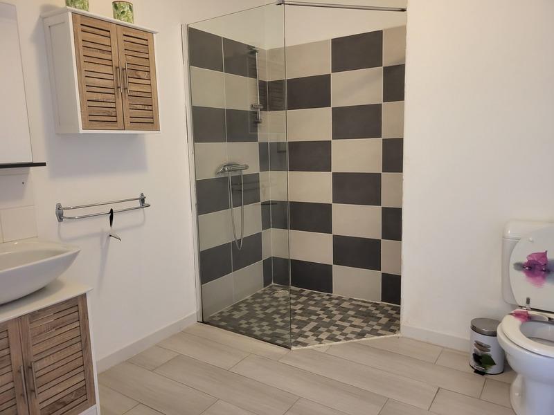 Immeuble - 1 079 m² - 46 pièces