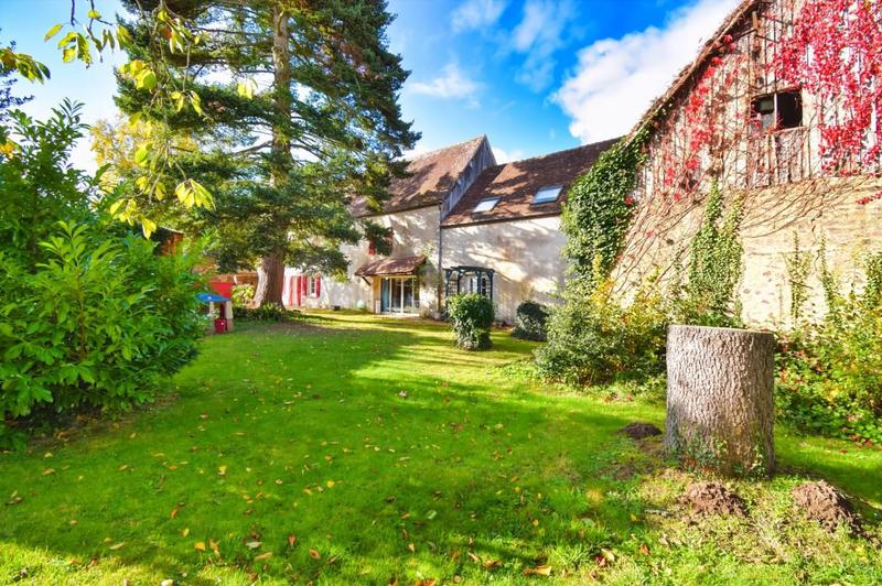 Maison - 319 m² - 10 pièces