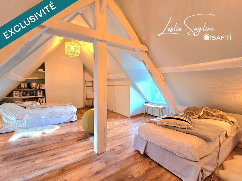 Maison - 295 m² - 8 pièces