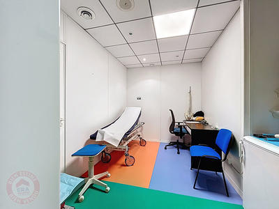 Bureau - 225 m² - 10 pièces