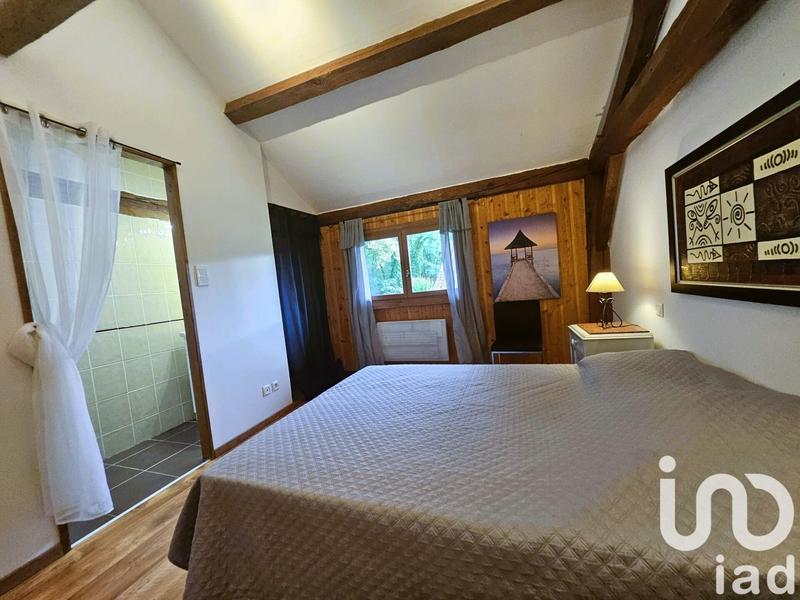 Maison - 263 m² - 9 pièces