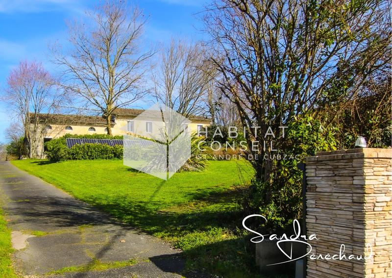 Maison - 283 m² - 9 pièces