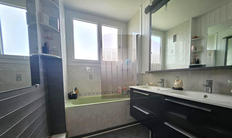 Appartement - 77 m² - 4 pièces