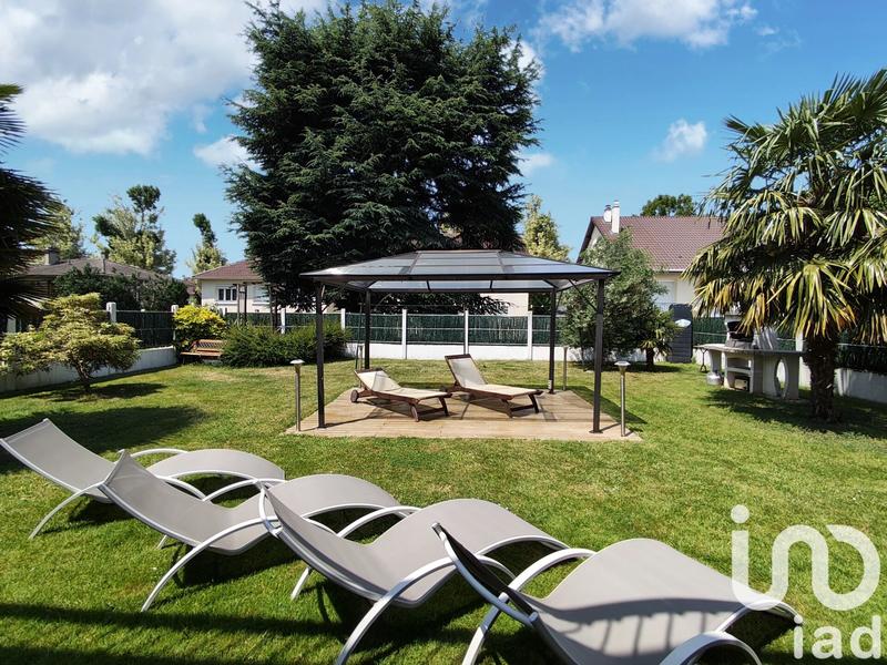 Maison - 165 m² - 8 pièces