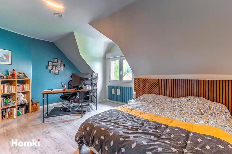 Maison - 210 m² - 8 pièces