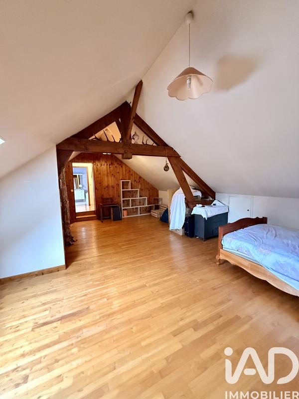 Maison - 230 m² - 7 pièces