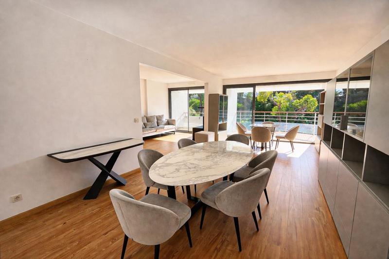 Appartement - 147 m² - 5 pièces