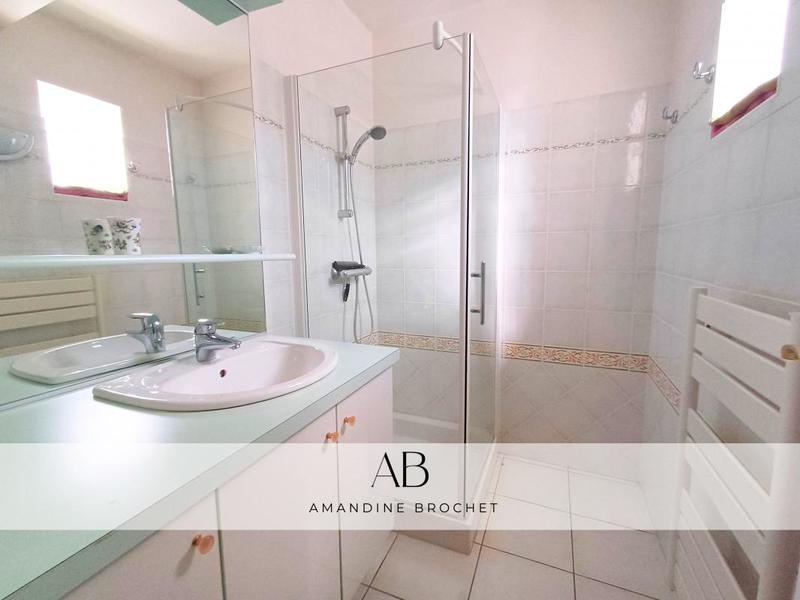 Maison - 180 m² - 7 pièces