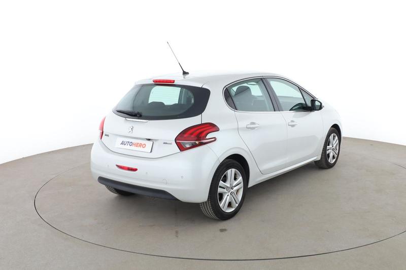 Peugeot 208 1.2 PureTech Allure Business 5p 110 ch