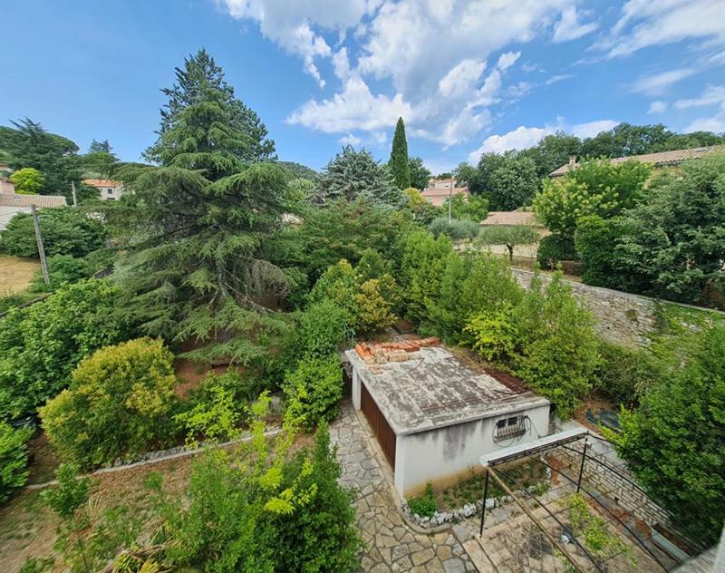 Maison - 330 m² - 10 pièces