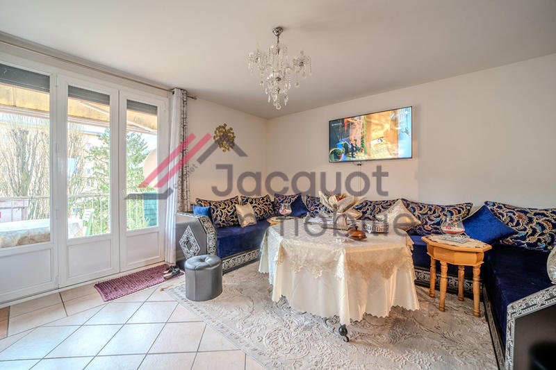 Appartement - 85 m² - 3 pièces