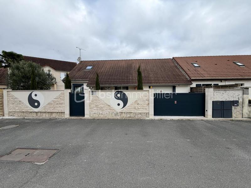 Maison - 105 m² - 4 pièces