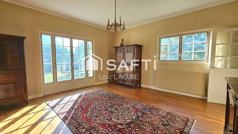 Maison - 182 m² - 8 pièces