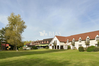 Fonds de commerce - 1 500 m²