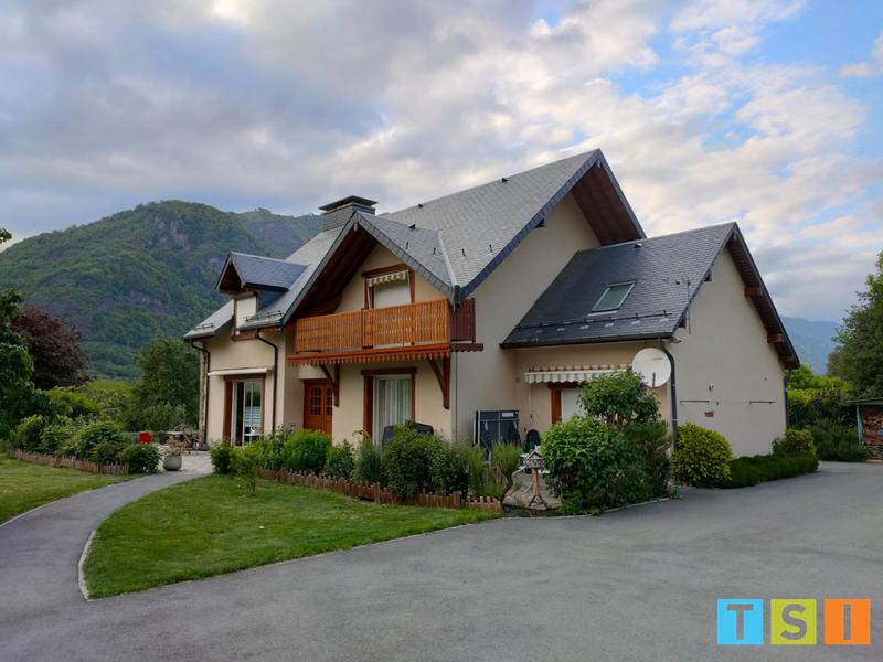 Maison - 195 m² - 7 pièces