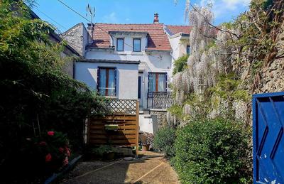 Maison de village - 90 m² - 4 pièces