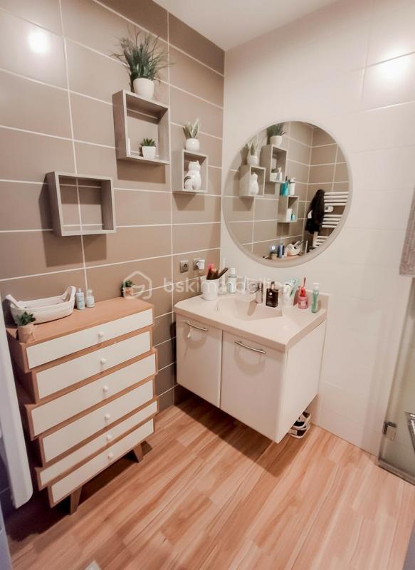 Maison - 80 m² - 5 pièces