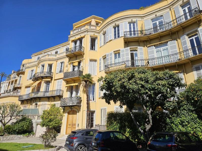 Appartement - 111 m² - 5 pièces