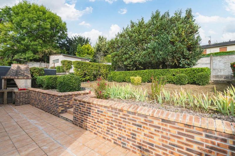 Maison - 111 m² - 6 pièces