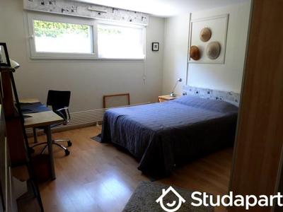 Chambre - 15 m² - 1 pièce