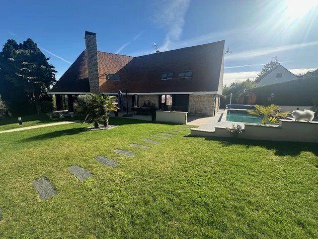 Maison - 254 m² - 7 pièces