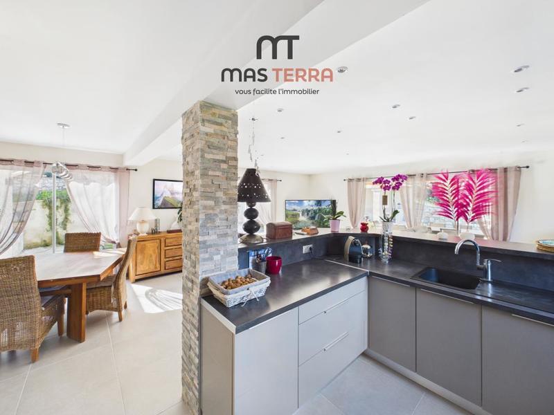 Maison - 183 m² - 7 pièces