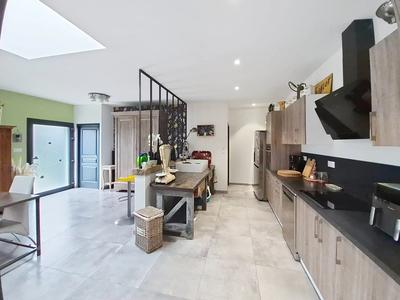 Maison - 148 m² - 6 pièces