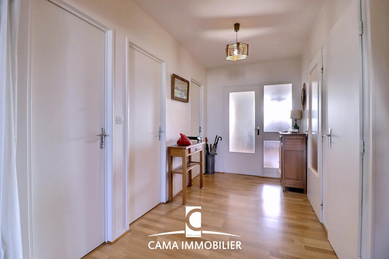 Appartement - 95 m² - 5 pièces