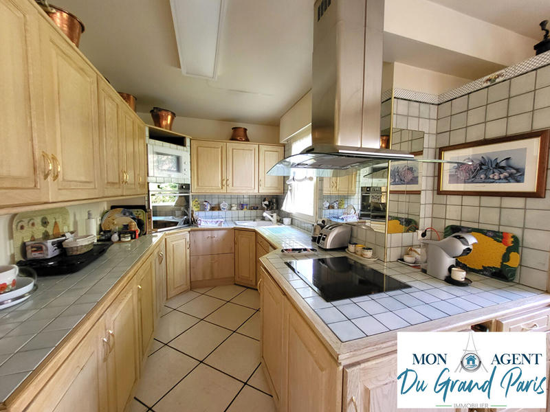 Maison - 167 m² - 6 pièces