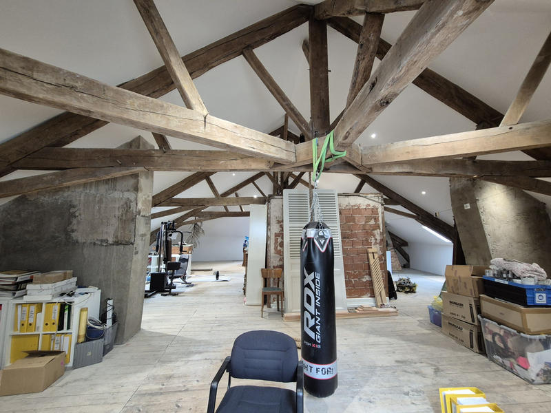 Maison - 430 m² - 12 pièces