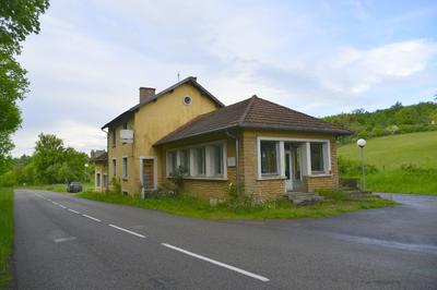 Local commercial - 350 m² - 12 pièces