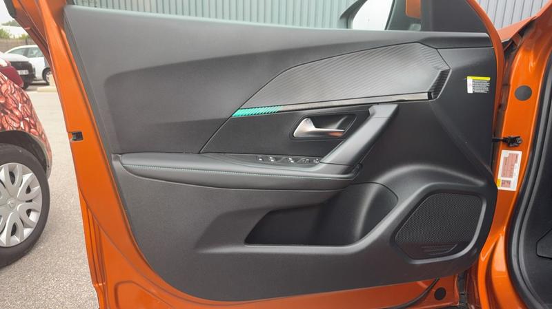 Peugeot 2008 II 1.5 BlueHDi 130 Eat8 Allure - Automatique Entretien constructeur