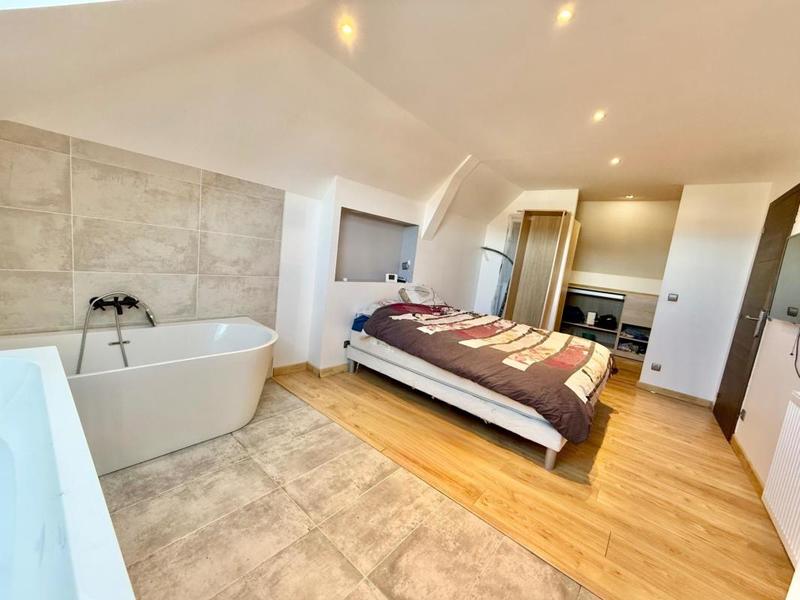 Maison - 183 m² - 5 pièces